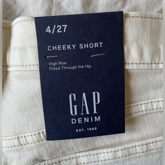 NWT - GAP Ivory Denim High-Rise Shorts - Picture 5 of 5